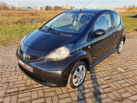 Toyota Aygo - 1.0-12V + Cent. Vergr / El.ramen - 1