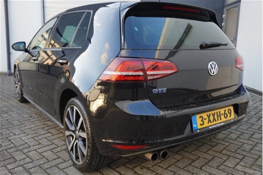 Volkswagen Golf - 1.4 TSI 204pk DSG GTE | Excl. Btw | Navi pro | Pdc | Climate | Cruise - 1