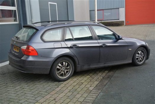 BMW 3-serie Touring - 320i Executive - 1