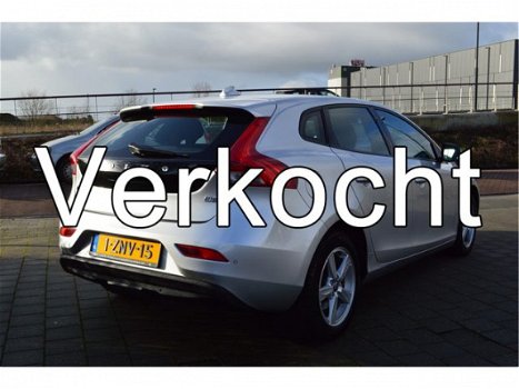 Volvo V40 - 1.6 D2 Momentum - 1