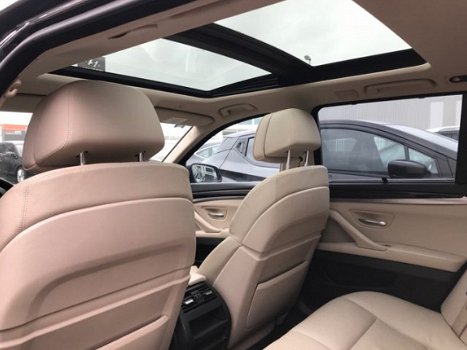 BMW 5-serie Touring - 520d High Executive Panoramadak Head-up display - 1