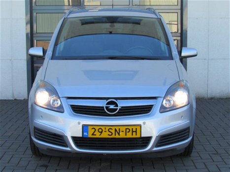 Opel Zafira - 2.2 Executive Nette auto NAP - 1