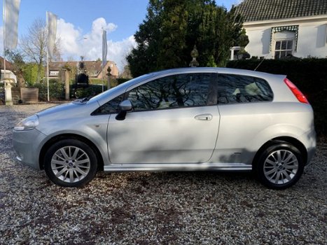 Fiat Grande Punto - 1.4-16V Sport #2eEigenaar #Airco #6Bak - 1