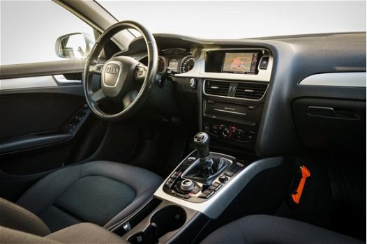 Audi A4 - 2.0 TDi 136 Pk Business Edition | Navigatie | 18