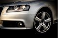 Audi A4 - 2.0 TDi 136 Pk Business Edition | Navigatie | 18