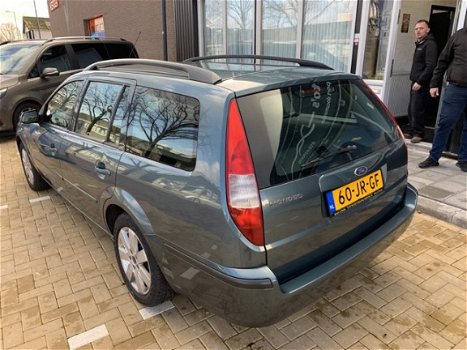 Ford Mondeo Wagon - 1.8-16V Trend - 1