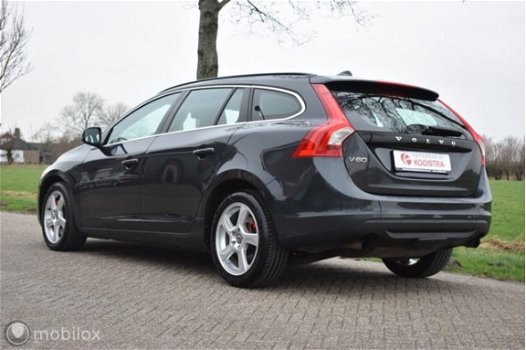 Volvo V60 - 2.0T Momentum - 1