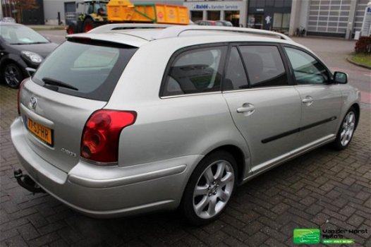 Toyota Avensis Wagon - 2.0 16v VVT-i D4 MOTOR DEFECT - 1