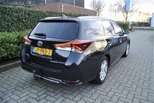 Toyota Auris Touring Sports - 1.8 Hybrid Trend Marge, panorama, afneem trekhaak, clima - 1