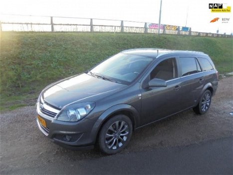 Opel Astra Wagon - 1.6 111 years Edition astra 1.6 benzine staion airco lmv trekhaak navigatie pdc - 1