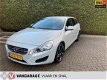 Volvo V60 - 1.6 T3 Kinetic Navigatie-bleutooth-parkeersensoren-Cosmic metallic white - 1 - Thumbnail