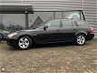 BMW 5-serie Touring - 525d High Executive LCI Panorama dak Sport zetels Xenon - 1 - Thumbnail