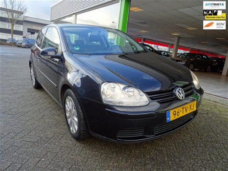 Volkswagen Golf - 1.6 FSI Trendline Business - 1