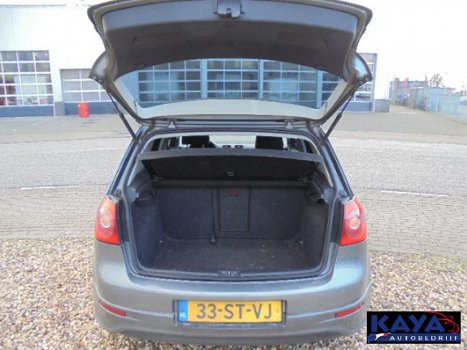 Volkswagen Golf - 1.6Fsi Turijn Nap Clima Apk 05-20 - 1