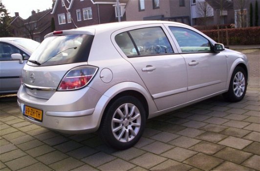 Opel Astra - 1.6 Temptation - 1