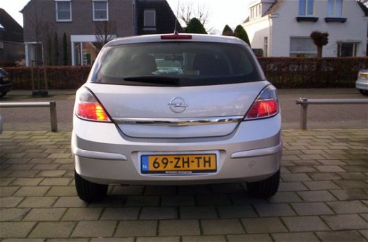 Opel Astra - 1.6 Temptation - 1