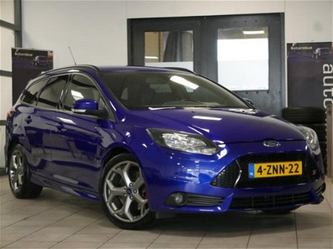 Ford Focus Wagon - 2.0 EcoBoost ST-2 Recaro *250pk* NIEUWSTAAT Orig. NL 2e eig. 18 Inch APK 02-2021 - 1