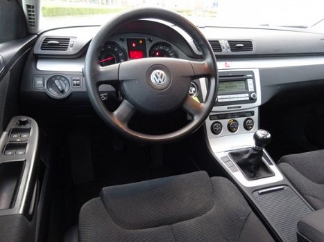 Volkswagen Passat - 2.0 FSI Comfortline - 1