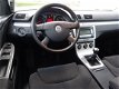 Volkswagen Passat - 2.0 FSI Comfortline - 1 - Thumbnail