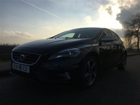 Volvo V40 - 2016 D4 Nordic+ Automaat, Leder, 85DKM - 1