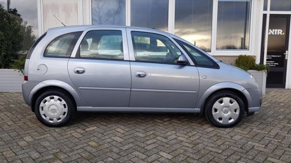 Opel Meriva - 1.6-16V Enjoy APK tot 01-2021 + extra gaspedaal links invalide aangepast Hoogzitter - 1