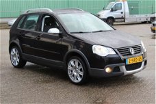 Volkswagen Polo - 1.4-16V Cross (81pk) Clima/ Elek.Pakket/ C.V. Afstand/ 16''LMV/ Dakrail/ Stoelverw