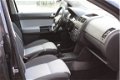 Volkswagen Polo - 1.4-16V Cross (81pk) Clima/ Elek.Pakket/ C.V. Afstand/ 16''LMV/ Dakrail/ Stoelverw - 1 - Thumbnail