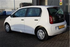 Volkswagen Up! - 1.0 take up BlueMotion (60pk) 5-Drs /Airco /Elek ramen /CV afstandbed. /Parrot /Rad