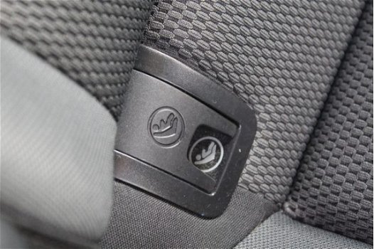Volkswagen Golf - 1.6 TDI Comfortline BlueMotion (111pk) Navi /Climat /Cruise /Elek. pakket /Radio / - 1
