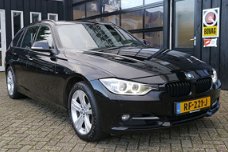 BMW 3-serie Touring - 330d xDrive High Executive / Sporstoelen/ Navi