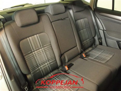 Volkswagen Golf Sportsvan - 1.4 TSI Lounge Automaat PDC V+A, Xenon, Cruise control, LMV 16