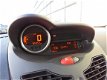 Renault Twingo - 1.2-16V Collection Airco Elek Ramen D-riem is vervangen - 1 - Thumbnail