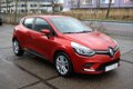 Renault Clio - TCe 90pk Zen Navi / Bluetooth / cruise control / Airco - 1 - Thumbnail