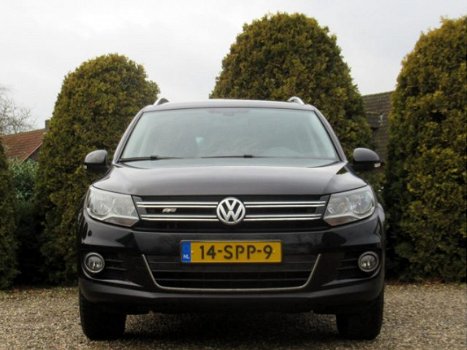 Volkswagen Tiguan - 1.4 TSI Sport&Style ECC / Navi / Trekhaak - 1