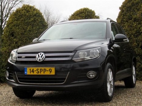 Volkswagen Tiguan - 1.4 TSI Sport&Style ECC / Navi / Trekhaak - 1