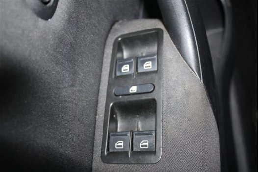 Volkswagen Polo - 1.6 TDI Comfortline BTW auto airco, radio cd speler, cruise control, elektrische r - 1