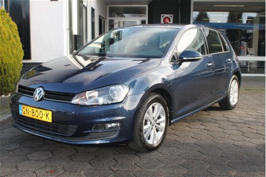 Volkswagen Golf - 1.6 TDI Comfortline | Automaat|Navi|PDC | Cruise controle| LM velgen - 1