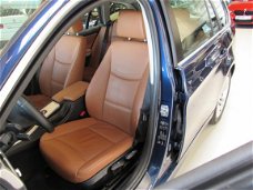 BMW 3-serie Touring - 318i Luxury Line / Airco / Leder Int / Navigatie / LM Velgen / Park Sensors /