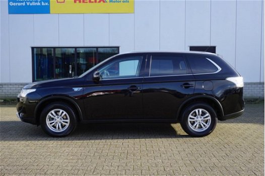 Mitsubishi Outlander - 2.0 PHEV Business Edition X-Line AIRCO NAV CRUISE - 1