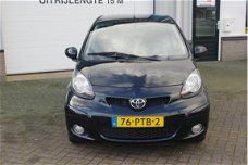 Toyota Aygo - 1.0-12V Dynamic Navigator Blackline 1e eigenaar