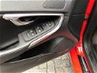 Volvo V40 - 2.0 D4 Summum Business 191PK/leer/Alu wielen/airco-ecc/navigatie - 1 - Thumbnail