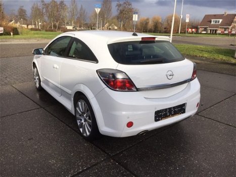 Opel Astra GTC - . - 1