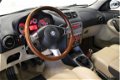 Alfa Romeo 147 - 1.6 T.SPARK 16V DISTINCTIVE LEDER 5 DEURS PDC - 1 - Thumbnail