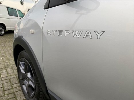 Dacia Lodgy - 1.2 TCe Série Limitée Stepway 7p. NAVI PDC Camera Trekhaak - 1