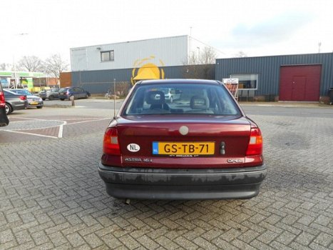 Opel Astra - ASTRA SEDAN C1.6NZ E2 - 1