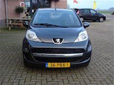 Peugeot 107 - 1.0-12V Millesim 200 airco en centrale deur vergrendeling