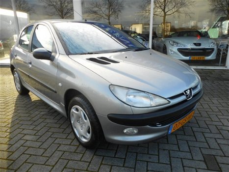 Peugeot 206 - 1.4 5D Gentry / Airco - 1