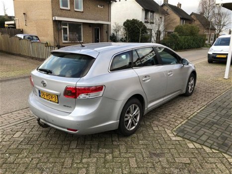 Toyota Avensis Wagon - 2.0 VVTi Dynamic - 1