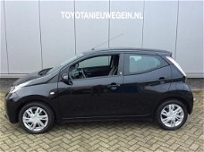 Toyota Aygo - 1.0 VVT-i 69pk 5D automaat, x-play, 5 drs