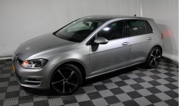 Volkswagen Golf - 1.2 TSI Highline - 1